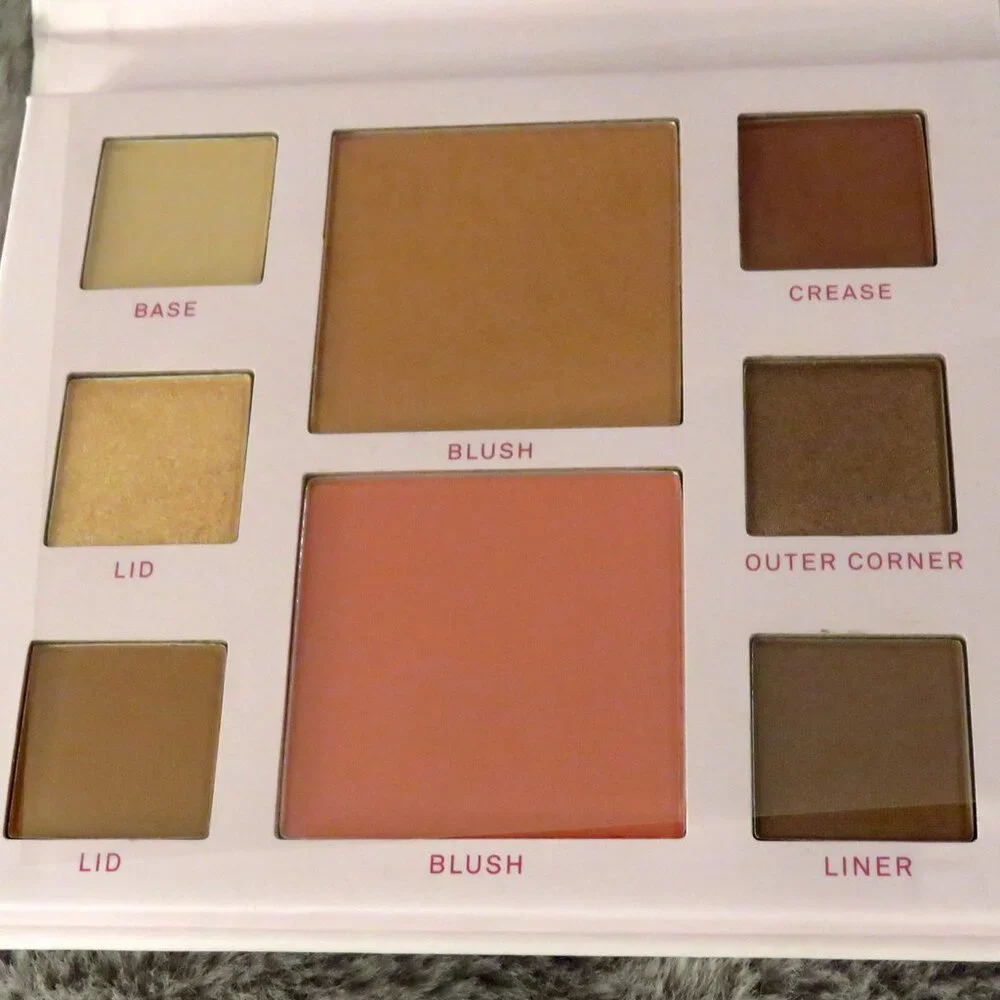 NEW Laura Geller 